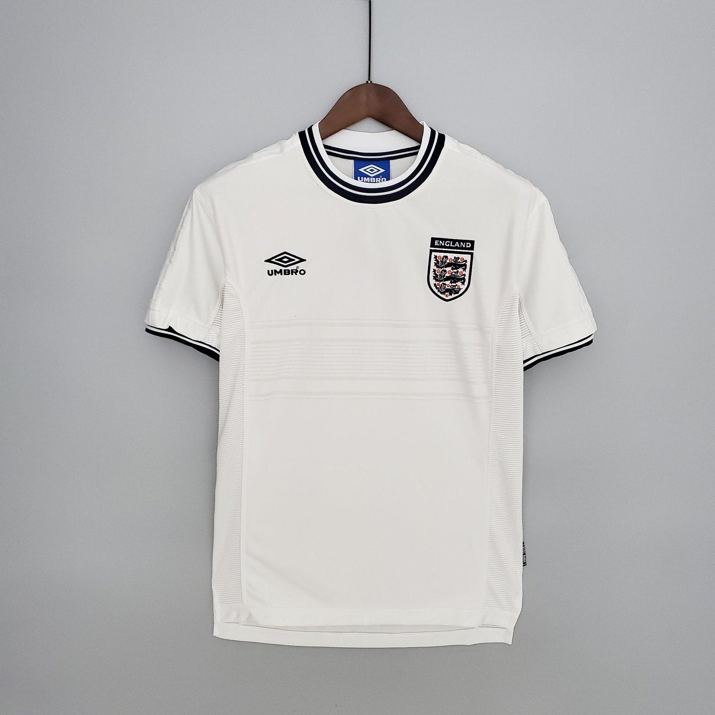 2000 England Home - M image