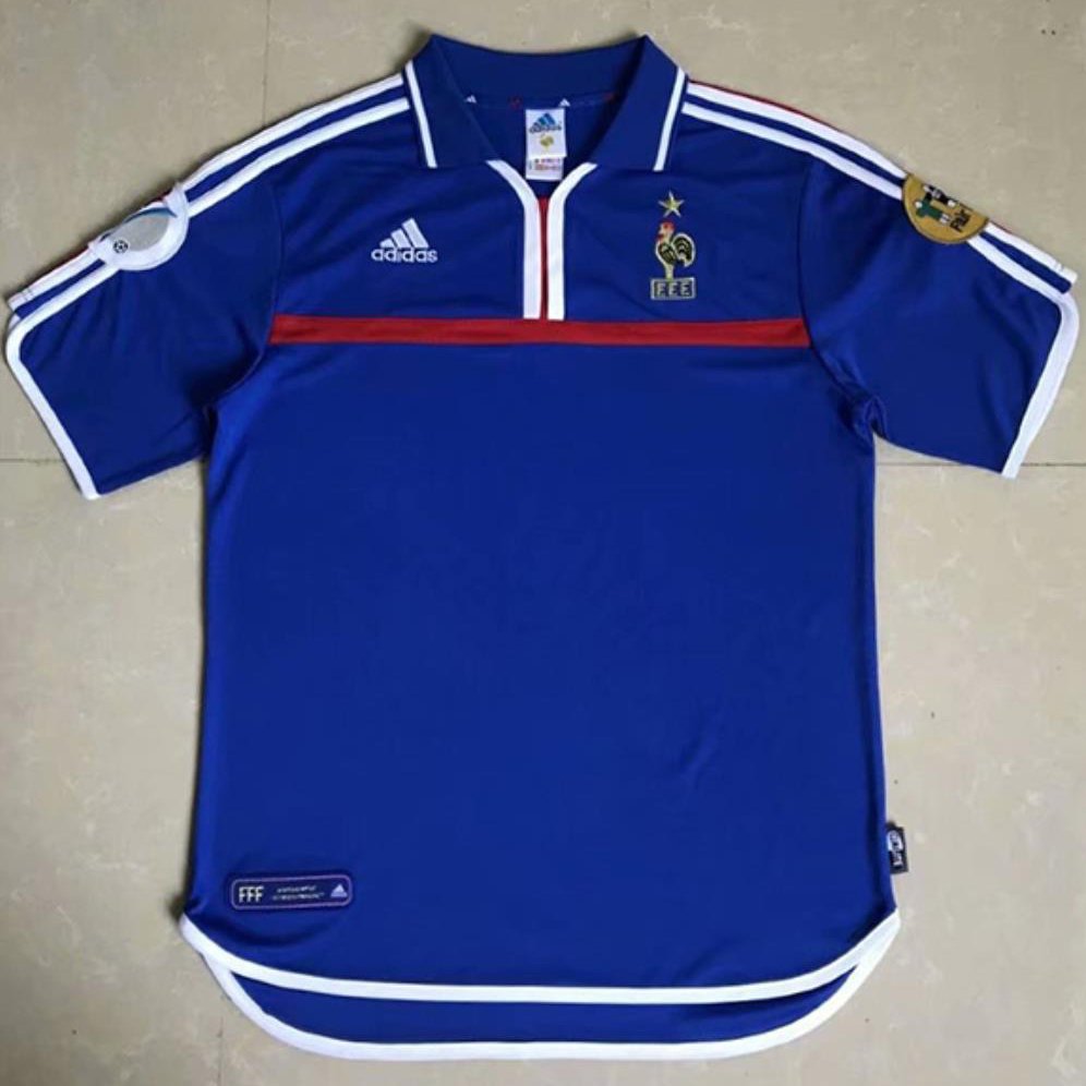 2000 France Home image 0