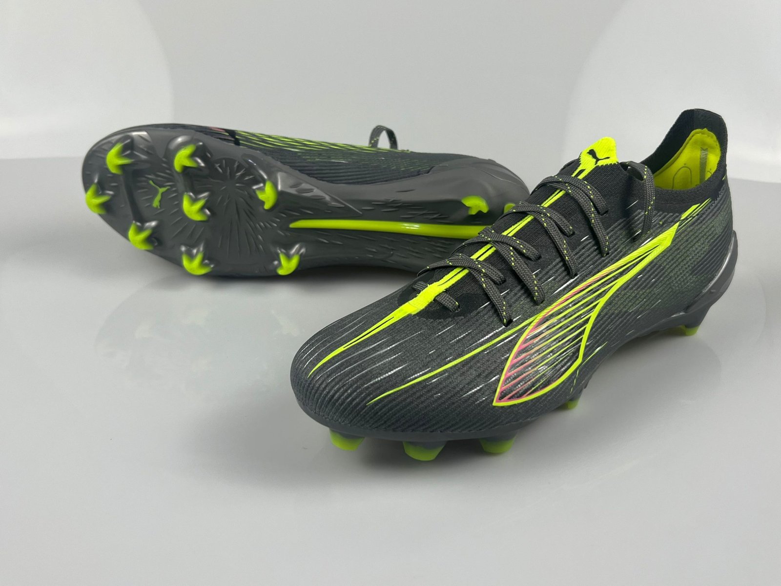 Puma Ultimate FG Elite - UK9 image