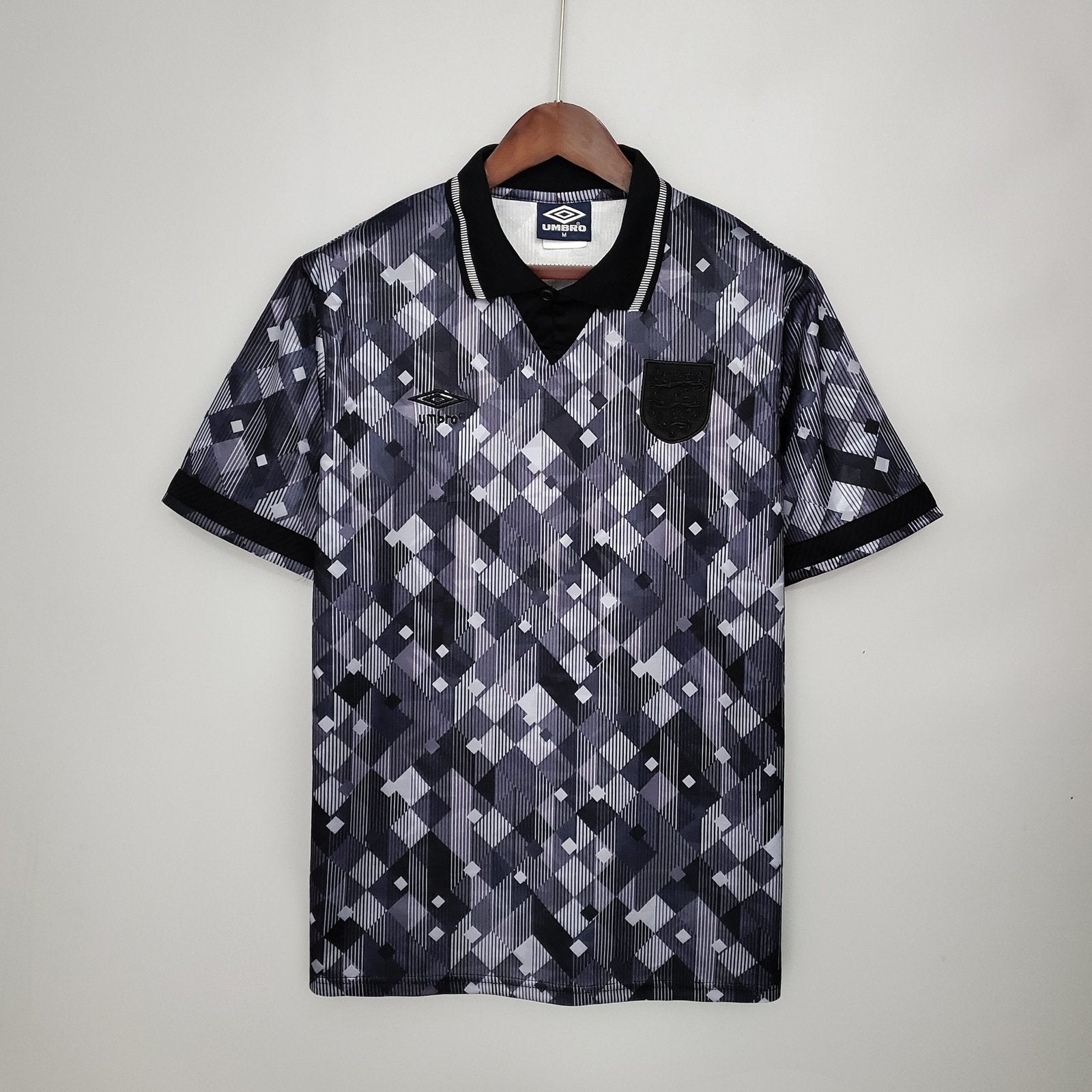 1990 England Black out shirt - XXL image
