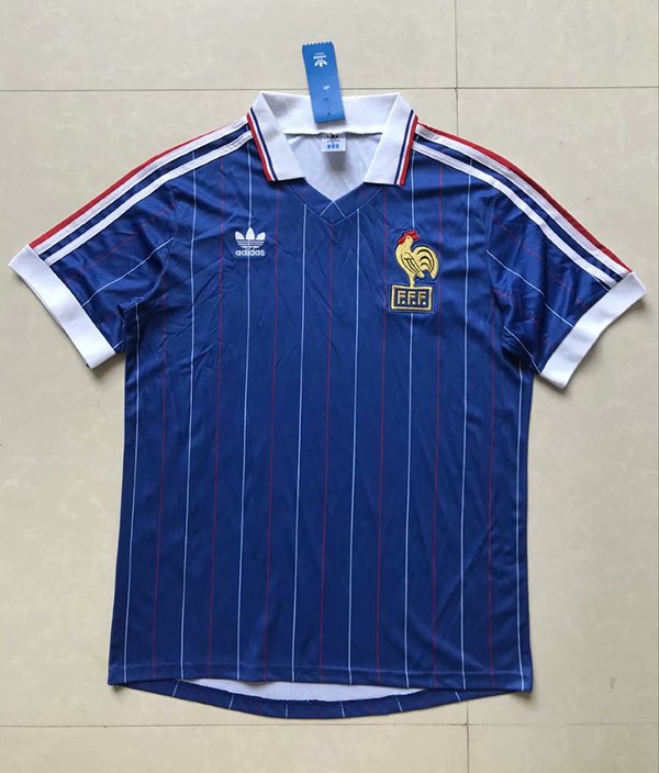 1982 France Home - L image